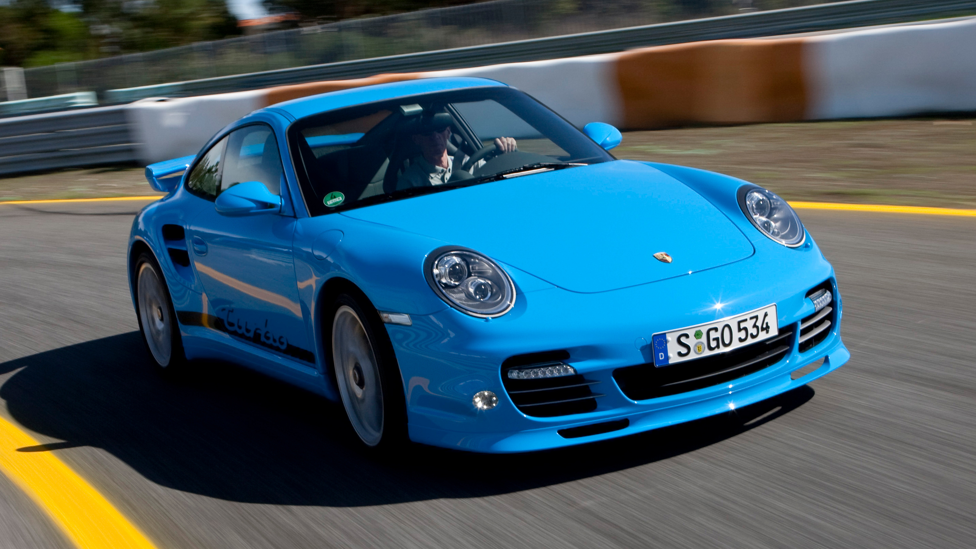 Porsche 911 - front tracking