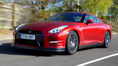Nissan GT-R - front tracking