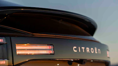 Citroen C4 - 'Citroen' tailgate lettering