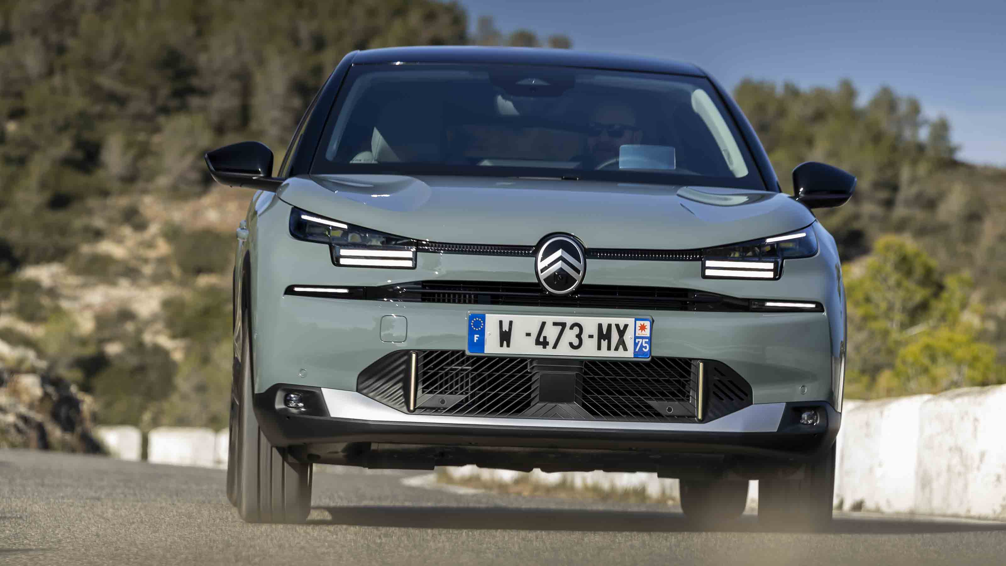 Citroen C4 - front full width