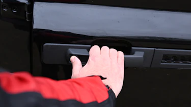 Ineos Grenadier - exterior door handle