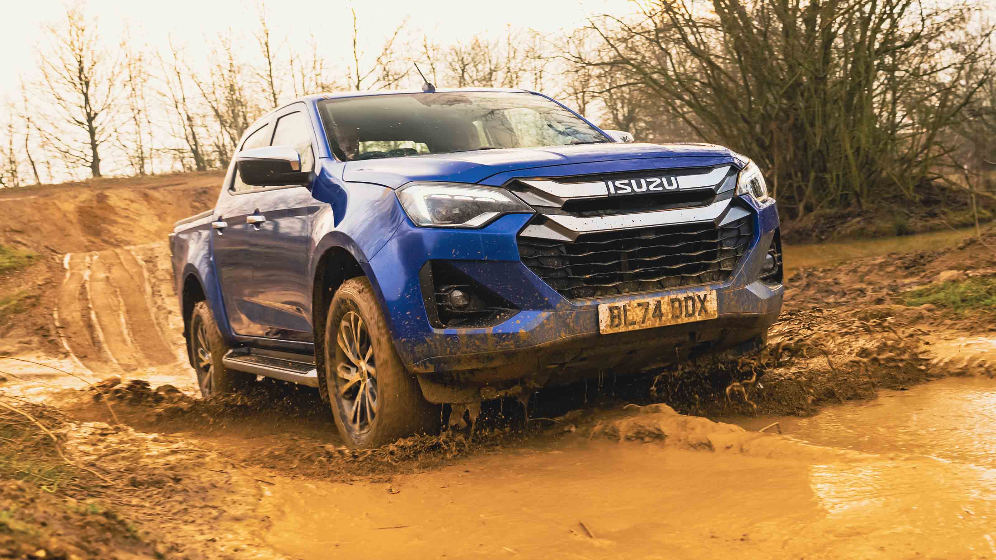 Isuzu D-Max - front corner, right