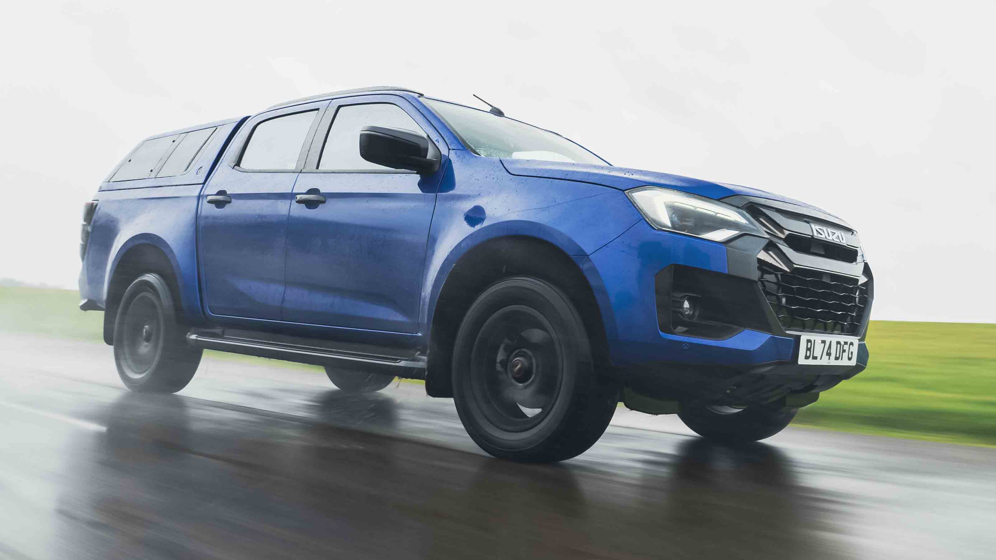 Isuzu D-Max - main image