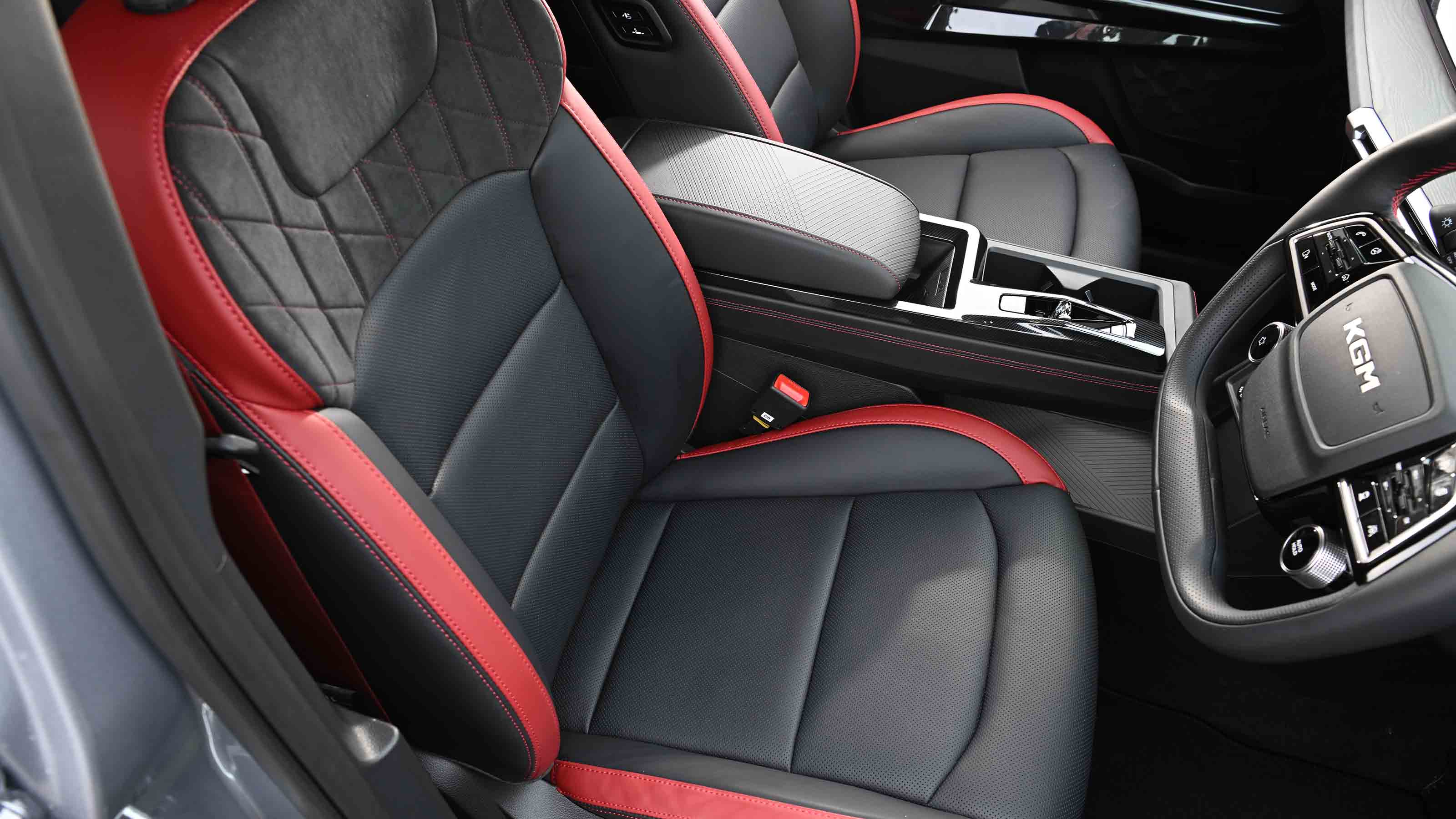 KGM Actyon - driver's seat