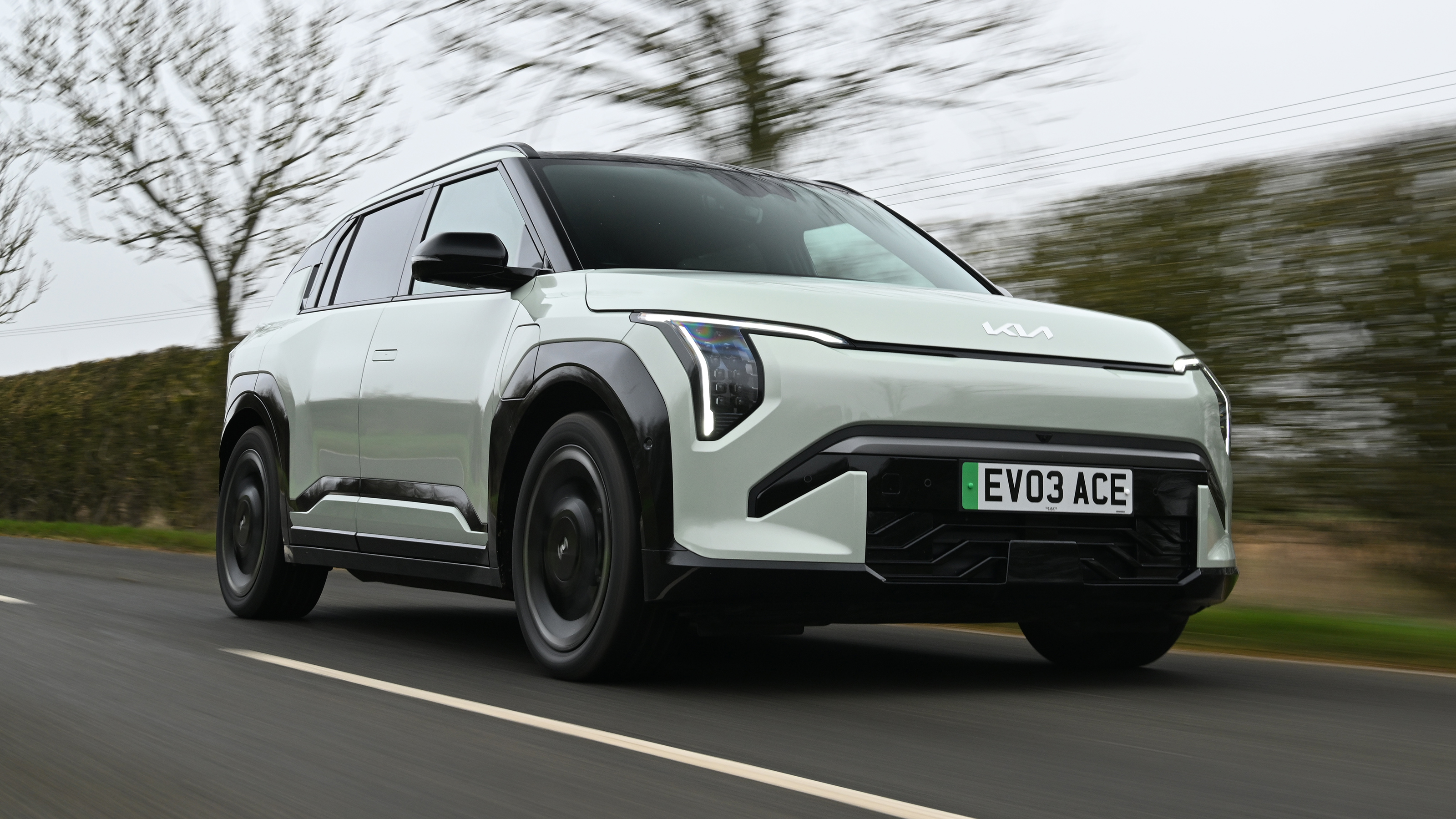 Kia EV3 - front tracking