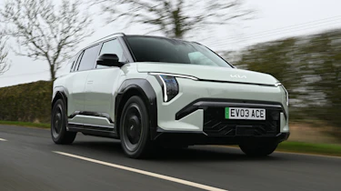 Kia EV3 - front tracking