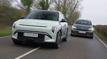 Kia EV3 and Cupra Born - front tracking