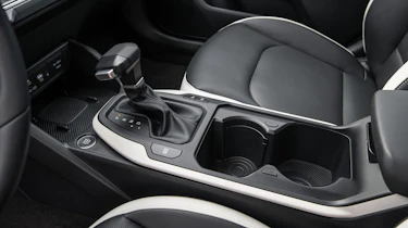 Kia K4 - centre console