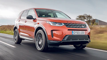 Land Rover Discovery Sport - front tracking