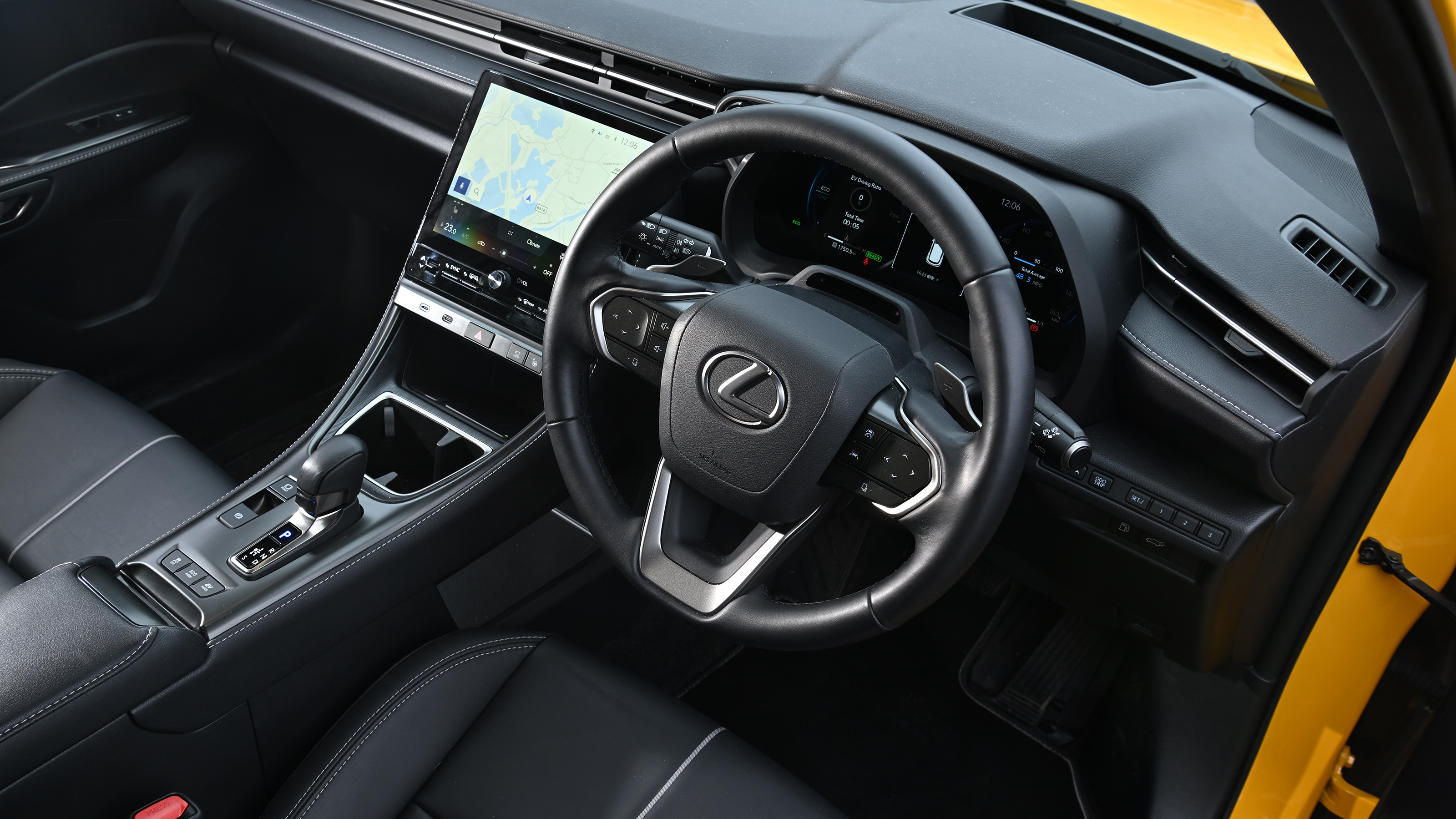 Lexus LBX - dashboard