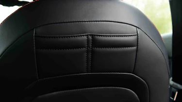 MG4 - pockets on the back of the front seats