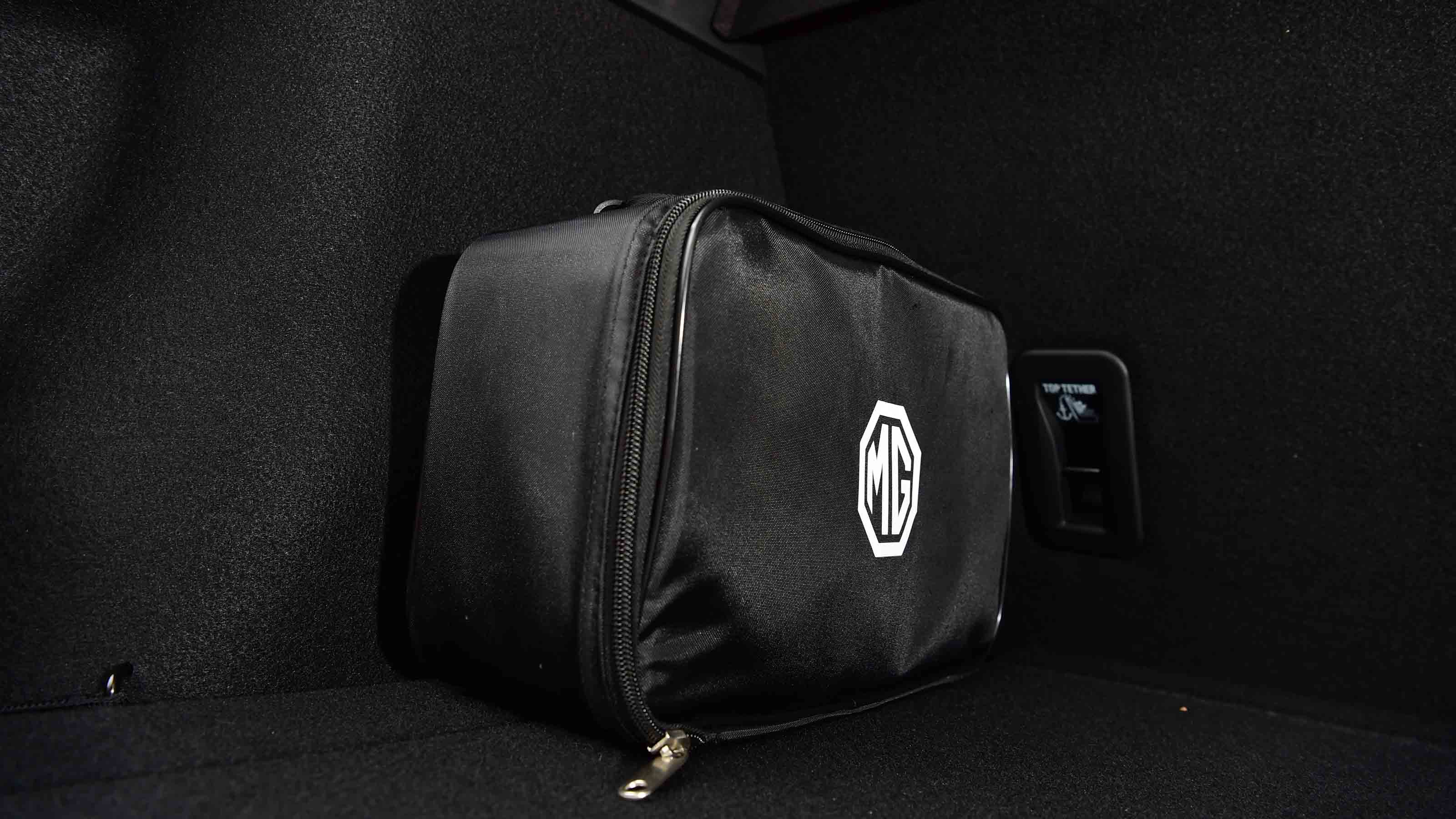 MG4 - charging cable bag