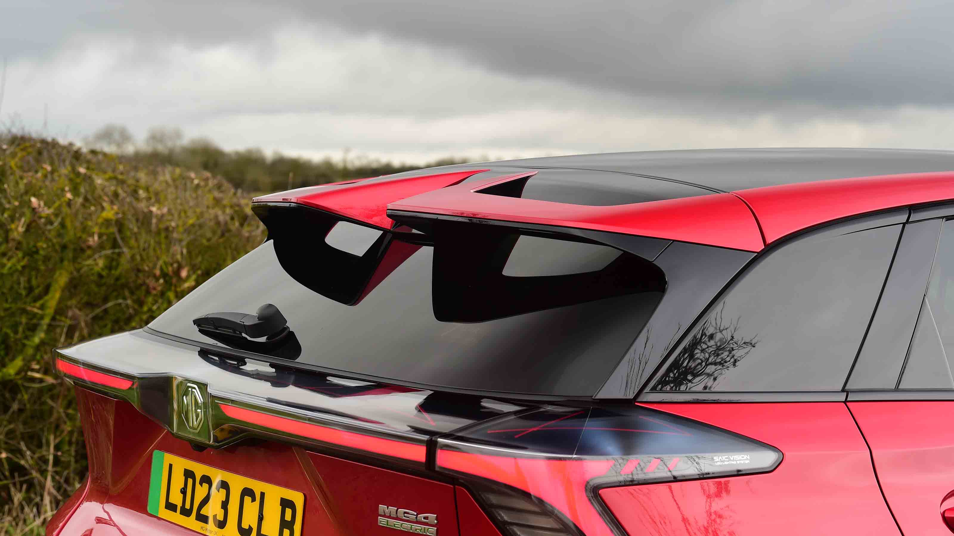 MG4 - XPower aero spoiler