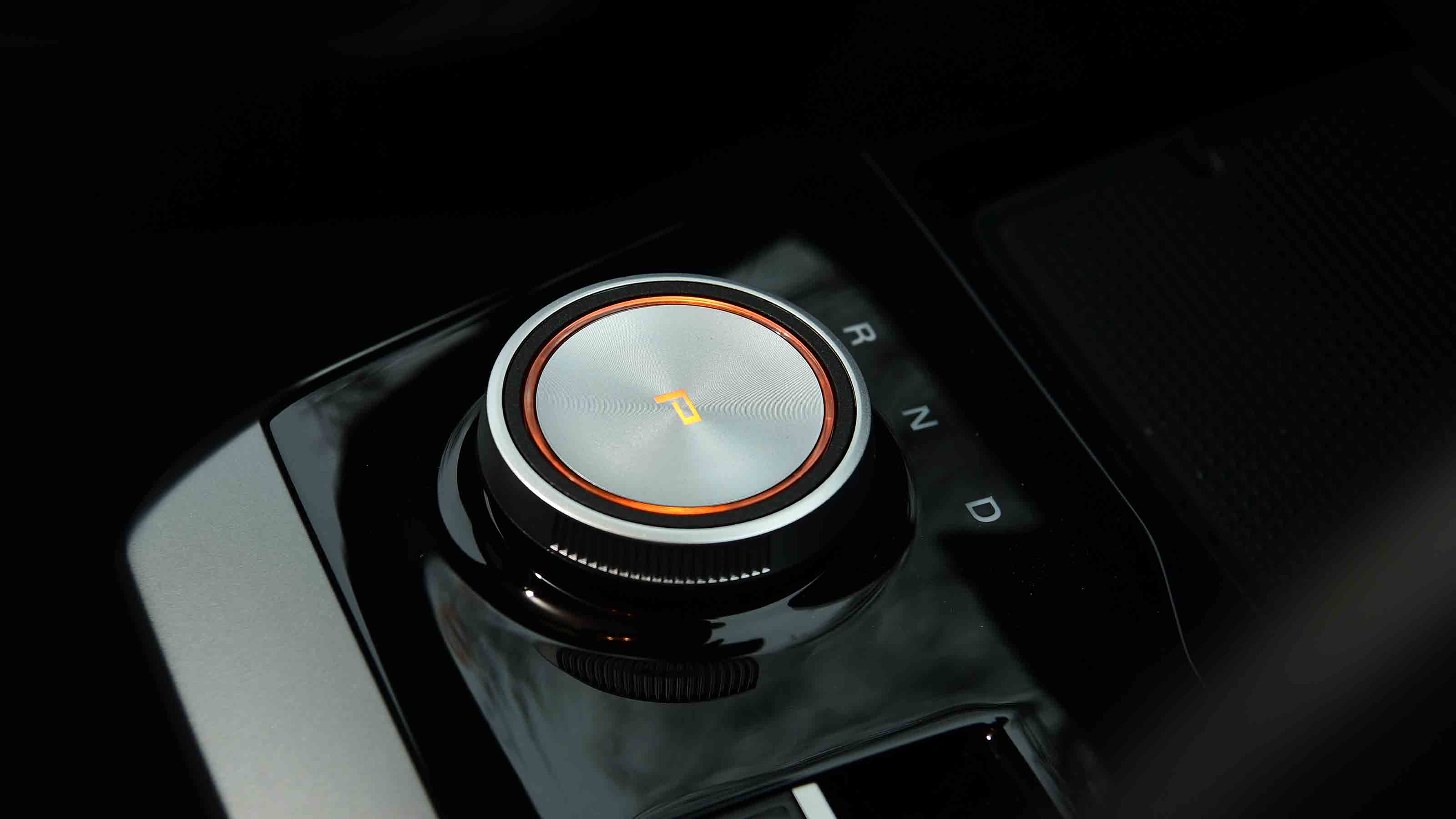 MG4 - gear selector