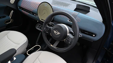 MINI Aceman - dash