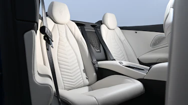 Maserati GranCabrio Trofeo - rear seats