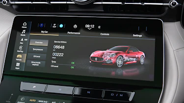 Maserati GranCabrio Trofeo - screen