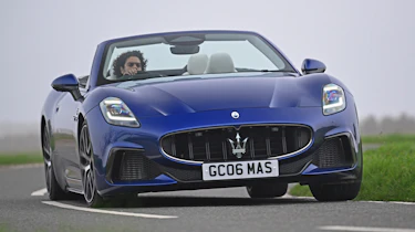 Maserati GranCabrio Trofeo - front cornering