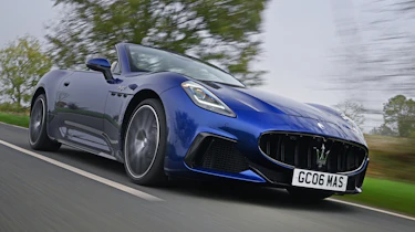 Maserati GranCabrio Trofeo - front tracking