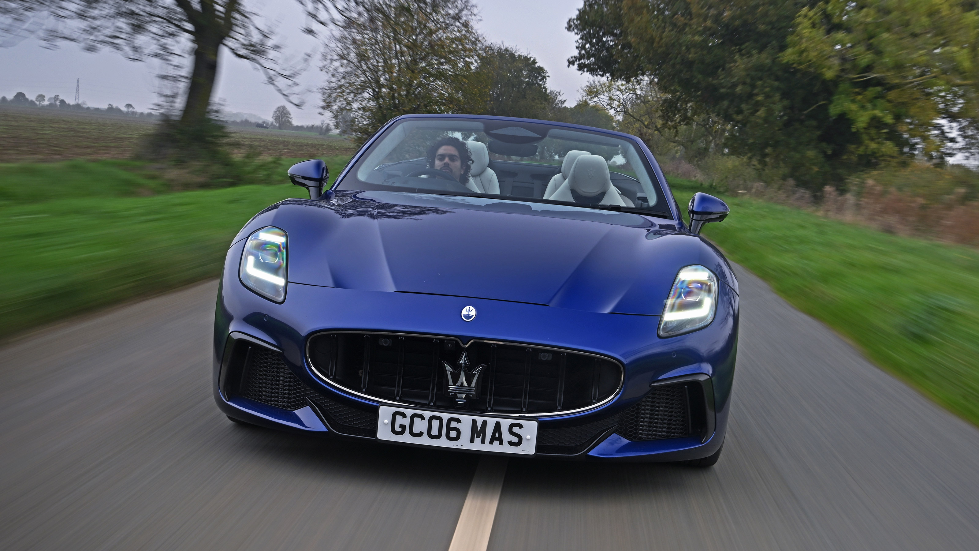 Maserati GranCabrio Trofeo - full front