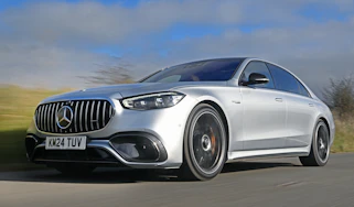 Mercedes AMG S63 e Performance - front tracking