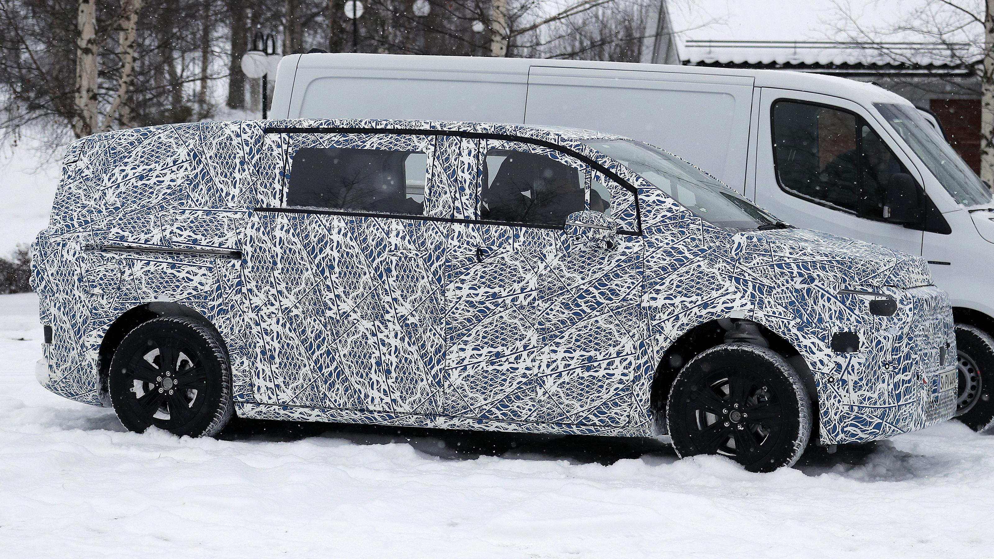 Mercedes V-Class - static side profile