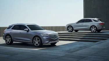 New 2025 Genesis Electrified GV70 - front and rear 3/4
