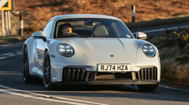 Porsche 911 Carrera GTS - front cornering