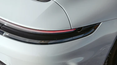 Porsche 911 Carrera GTS - rear light
