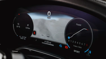 Porsche 911 Carrera GTS - dials