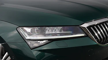 Skoda Superb Sleeper Edition - front light