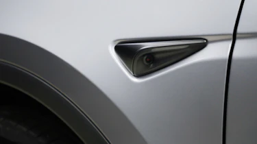 Tesla Model Y facelift - camera