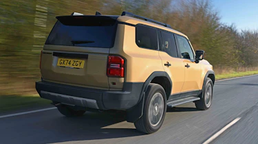 Toyota Land Cruiser - rear tracking