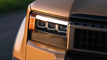 Toyota Land Cruiser - head light detail
