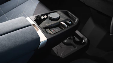 Used BMW iX - centre console