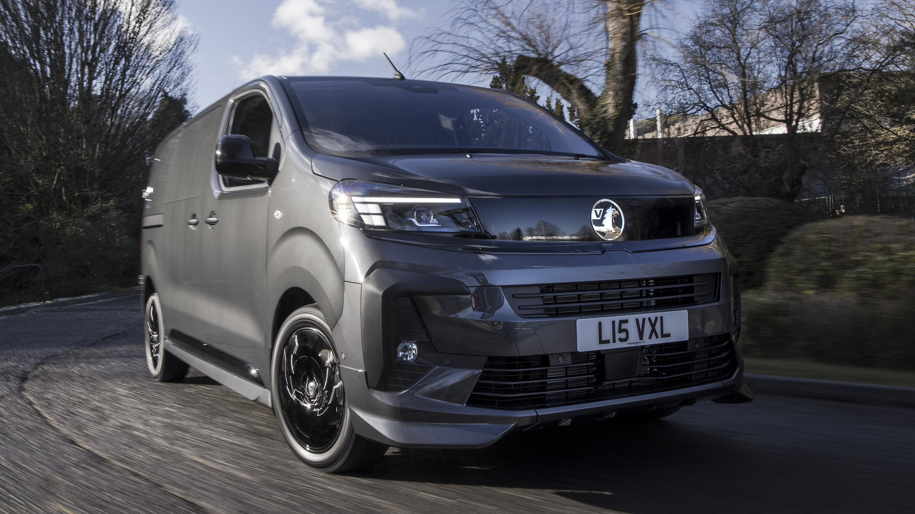 Vauxhall Vivaro GS - front cornering 