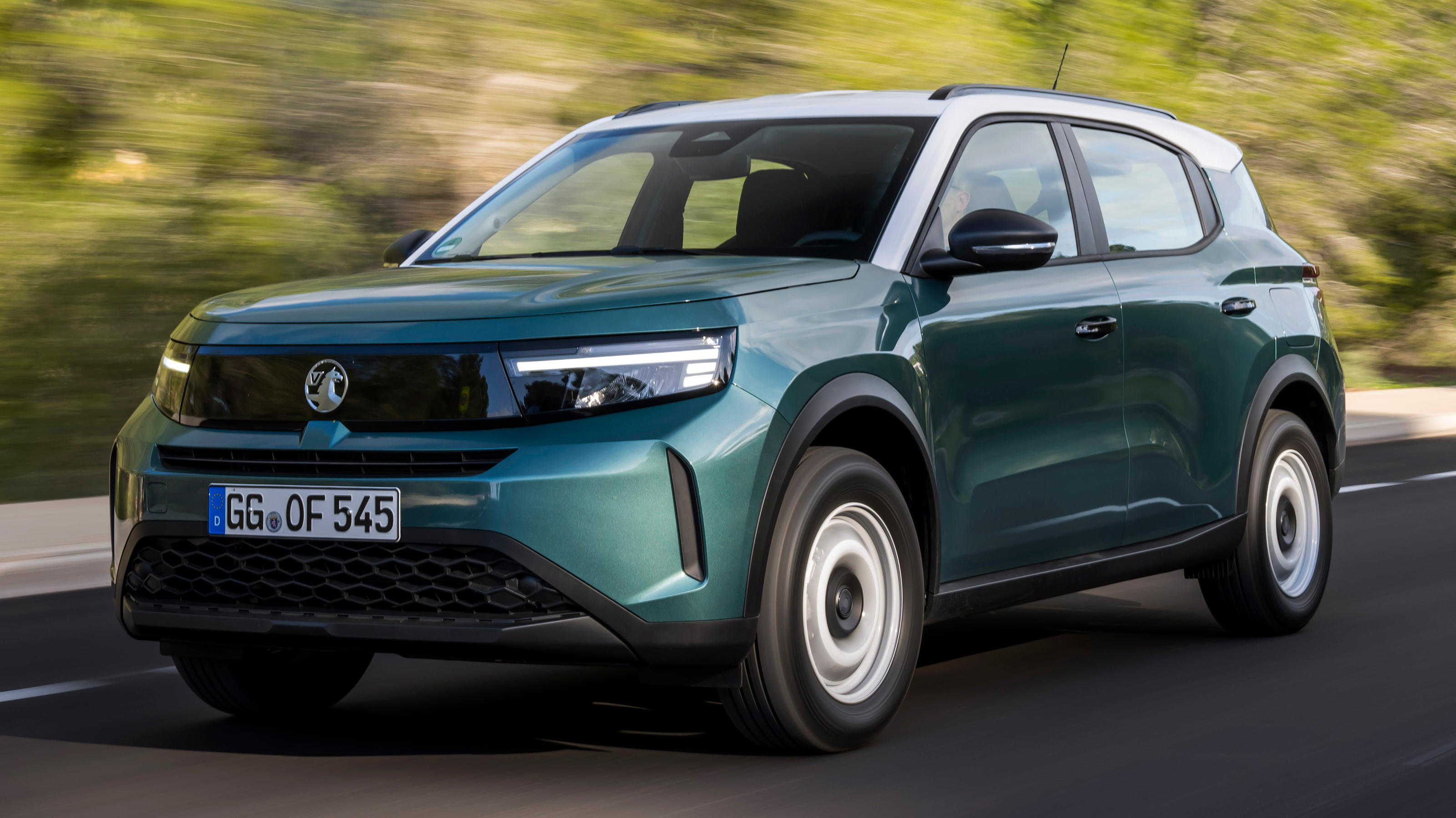 Vauxhall Frontera Hybrid Design Khaki Green - dynamic front 3/4