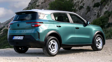 Vauxhall Frontera Hybrid Design Khaki Green - static rear 3/4