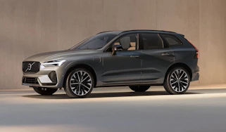 Volvo XC60 - front 3/4 static