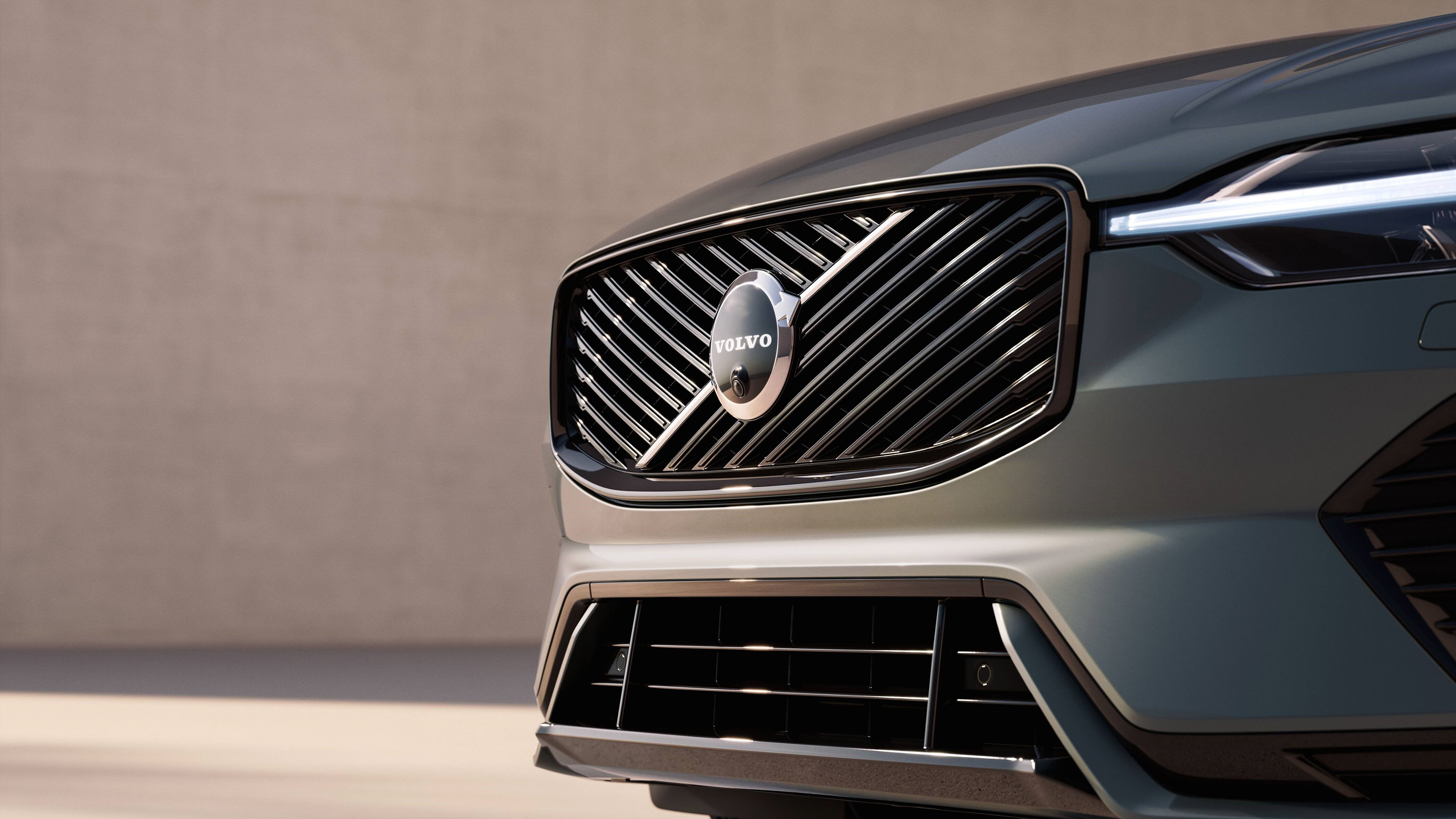 Volvo XC60 - front grille