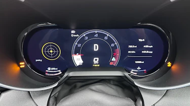Alfa Romeo Giulia Quadrifoglio - dashboard screen