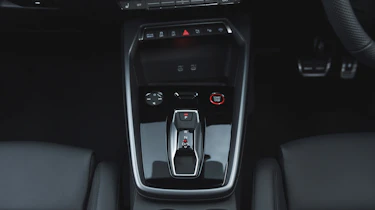 Audi RS 3 Sportback - centre console