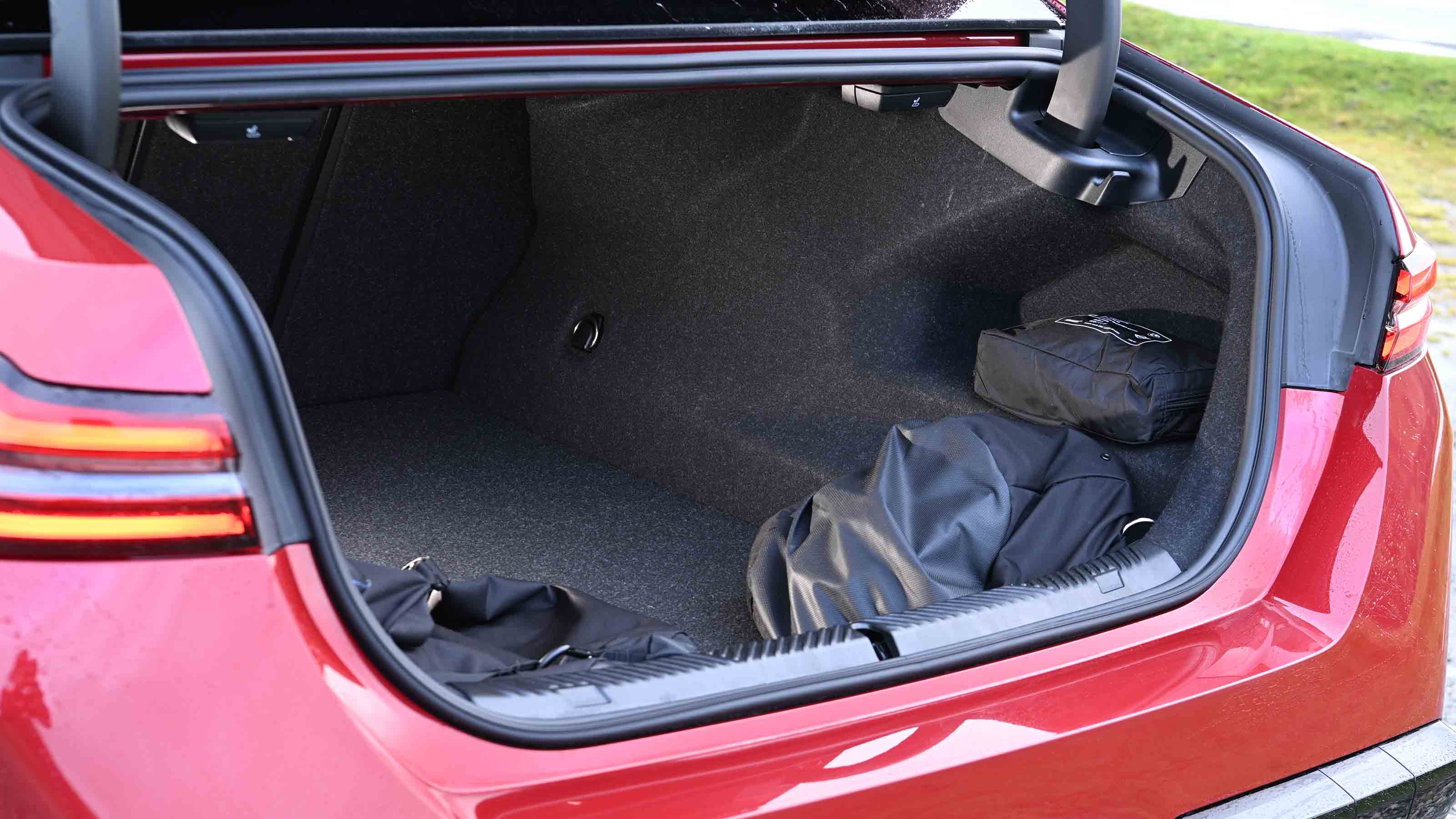 BMW M5 - boot