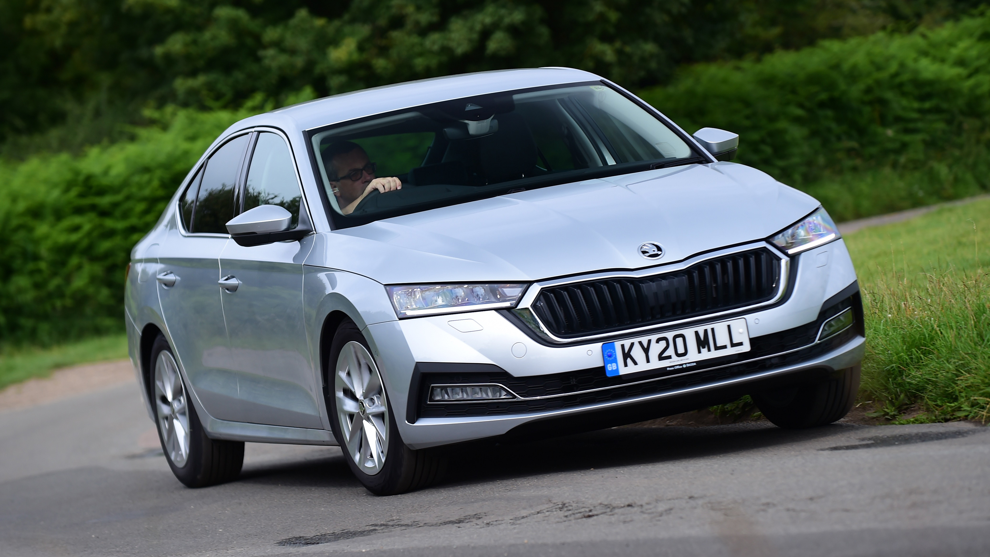 Skoda Octavia - front cornering