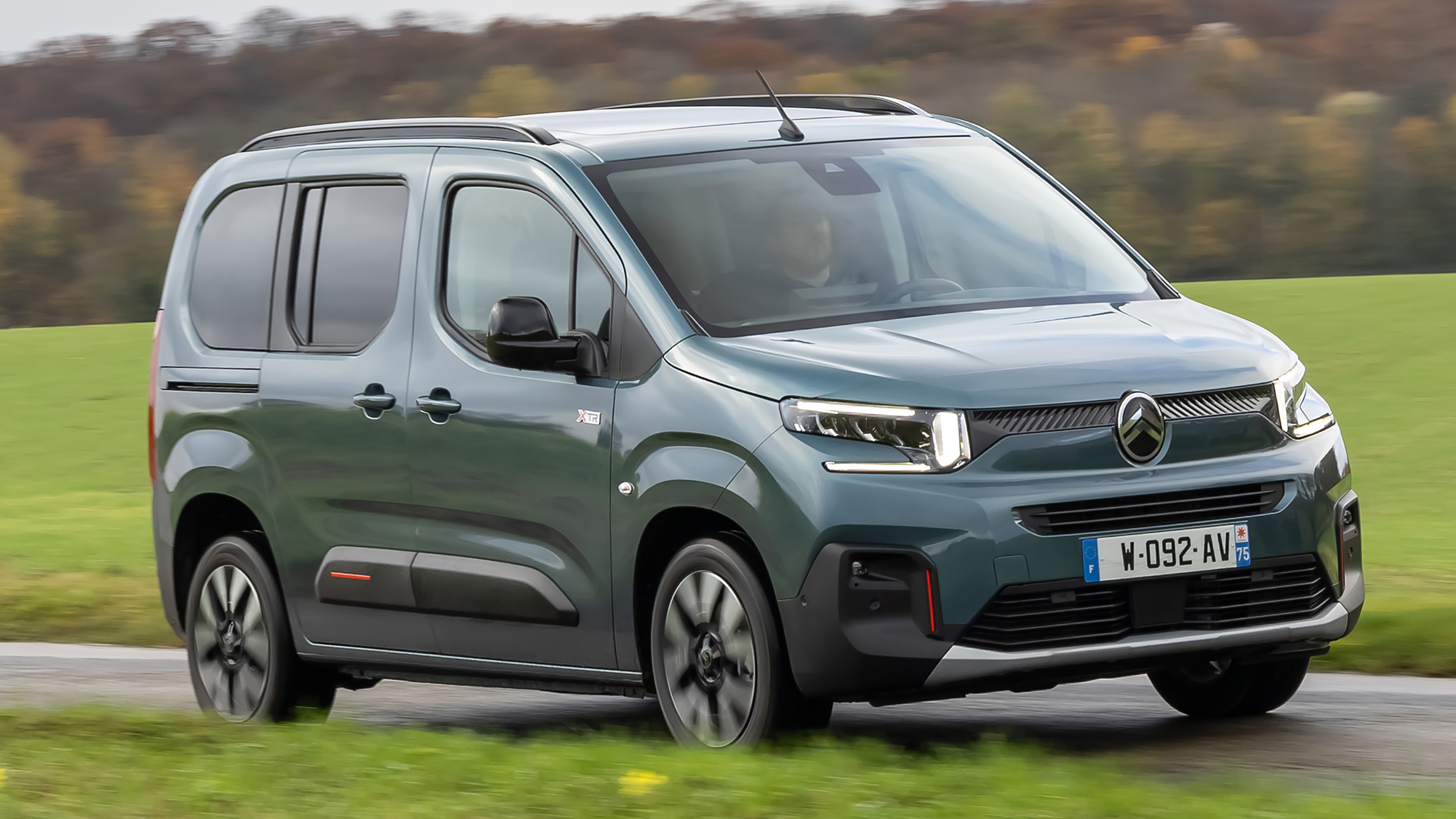 Citroen e-Berlingo - front 3/4