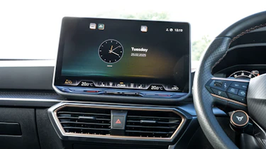 Cupra Leon ST VZ2 - infotainment screen