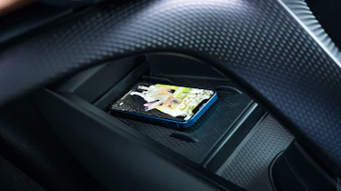 Cupra Tavascan long termer - phone charger