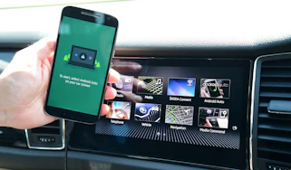 Smartphone connected to Skoda infotainment system