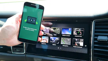 Smartphone connected to Skoda infotainment system