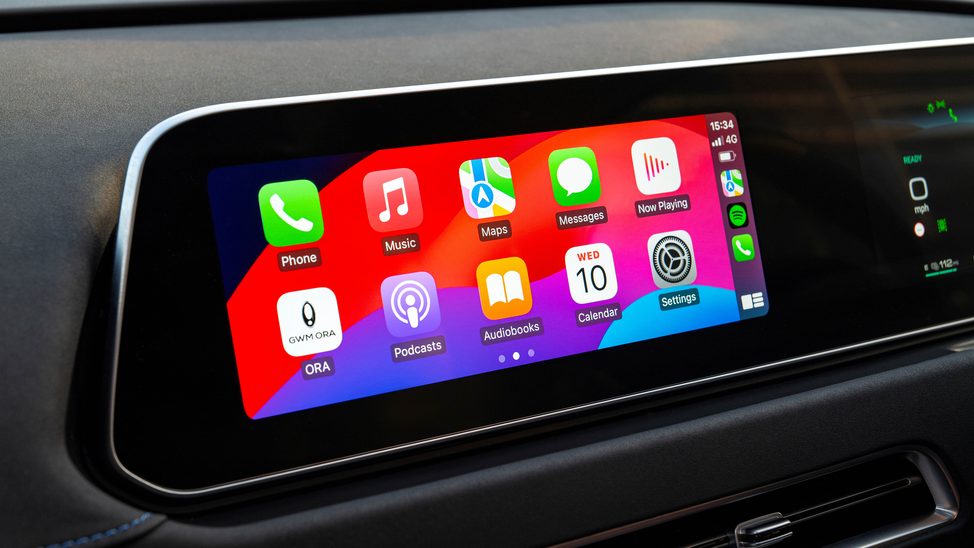 Infotainment system displaying Apple CarPlay menu